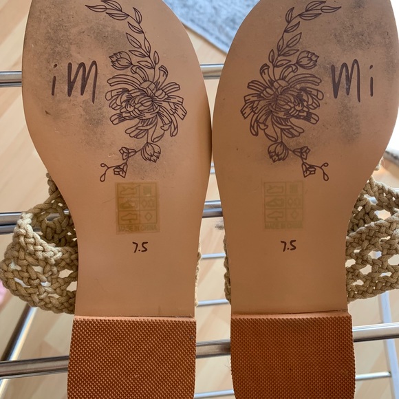 NEW Handwoven sandals - Picture 3 of 5